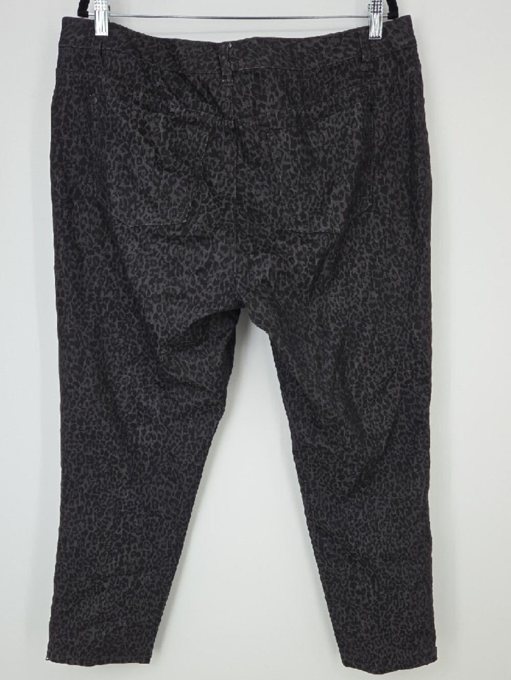 Avenue Jeans Black Leopard Print Pants - Picture 10 of 14